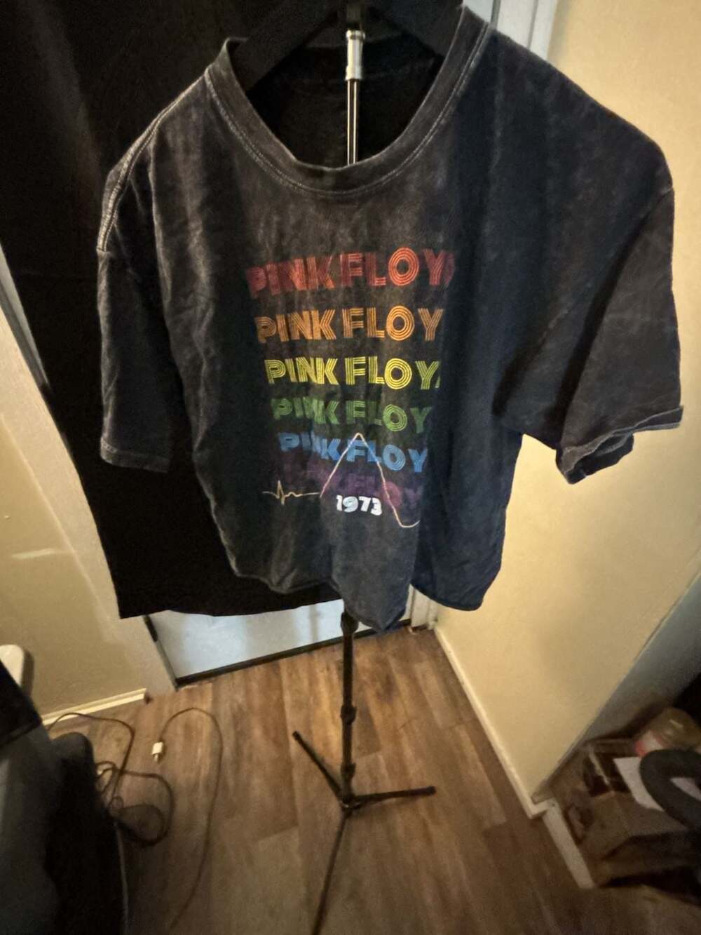 Pink Floyd Dark Side of the Moon 1973 Acid Wash T-Shirt Size L